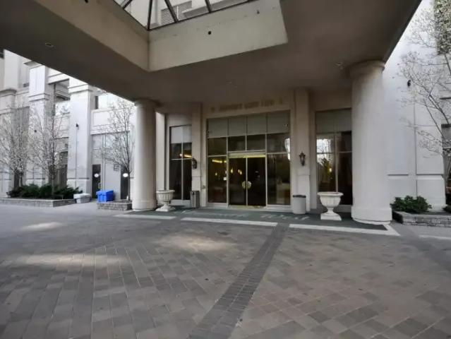 2 Bedroom Apartment Mississauga ON 103879376
