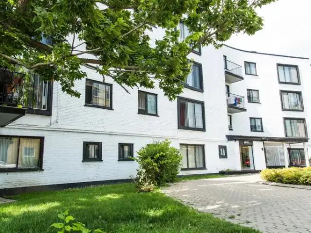 2 Bedroom Apartment Montreal QC 100487375