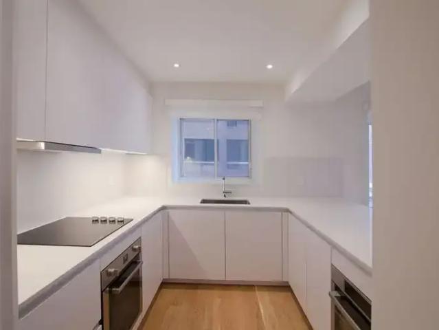 2 Bedroom Apartment Montreal QC 102578251