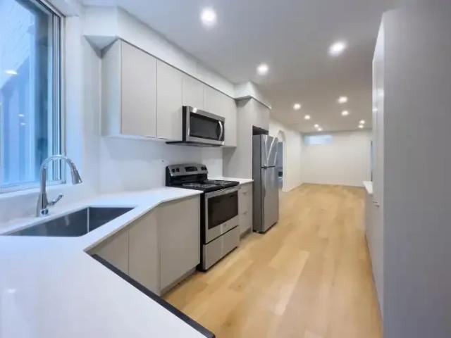 2 Bedroom Apartment Montreal QC 102845419