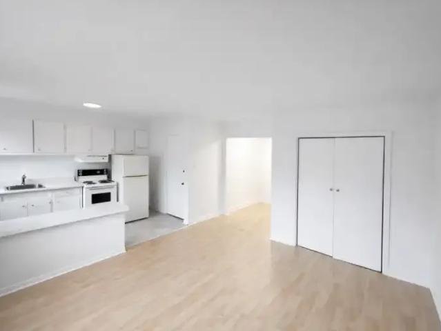 2 Bedroom Apartment Montreal QC 103178969