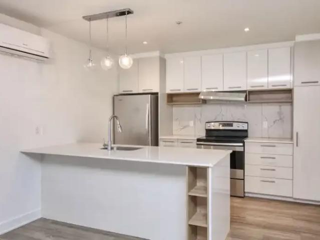 2 Bedroom Apartment Montreal QC 103694634