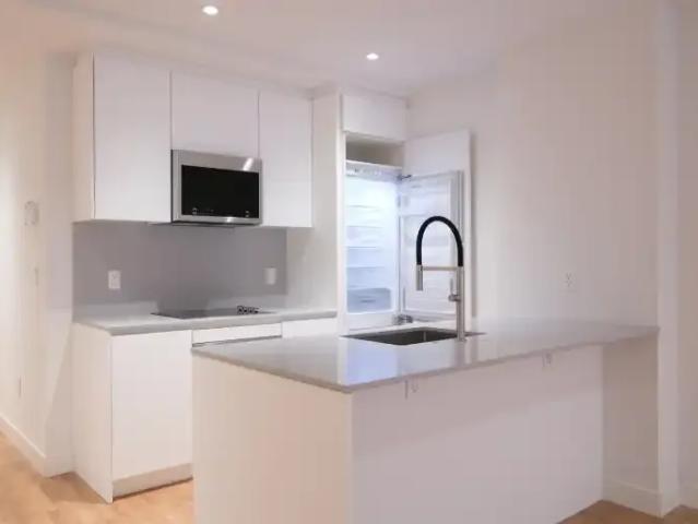 2 Bedroom Apartment Montreal QC 104066769