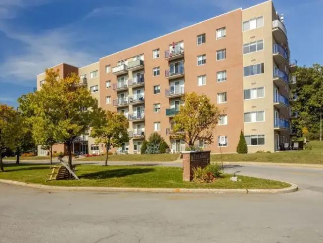 2 Bedroom Apartment Montreal QC 96587638