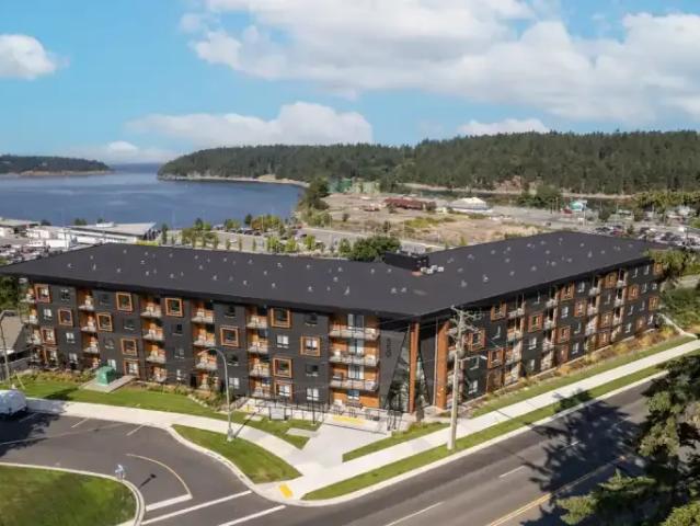2 Bedroom Apartment Nanaimo BC 103337960
