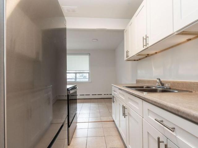 2 Bedroom Apartment North York ON 98313330