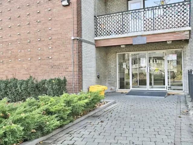 2 Bedroom Apartment North York ON LS100973929