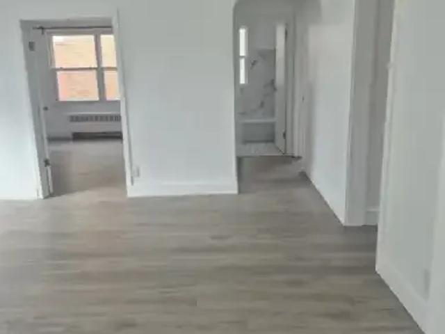 2 Bedroom Apartment Ottawa ON 97350736