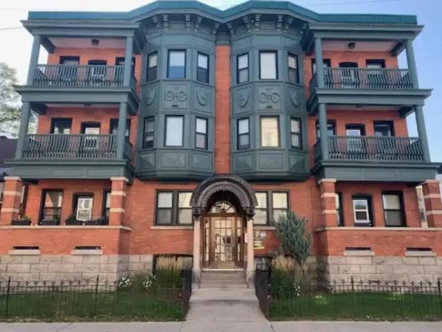 2 Bedroom Apartment Ottawa ON 102914332