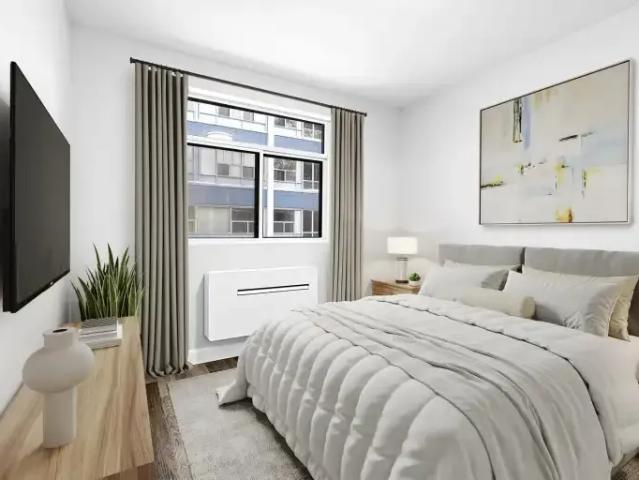 2 Bedroom Apartment Ottawa ON 102052348