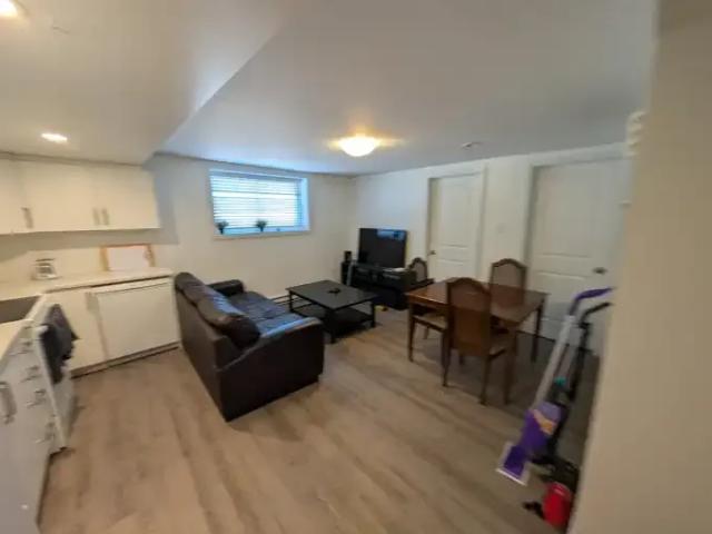 2 Bedroom Apartment Ottawa ON 103920509