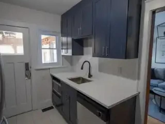 2 Bedroom Apartment Ottawa ON 103338118