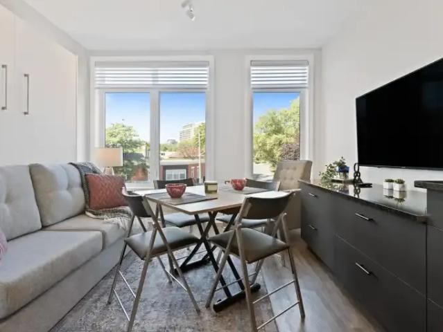 2 Bedroom Apartment Ottawa ON 104106111
