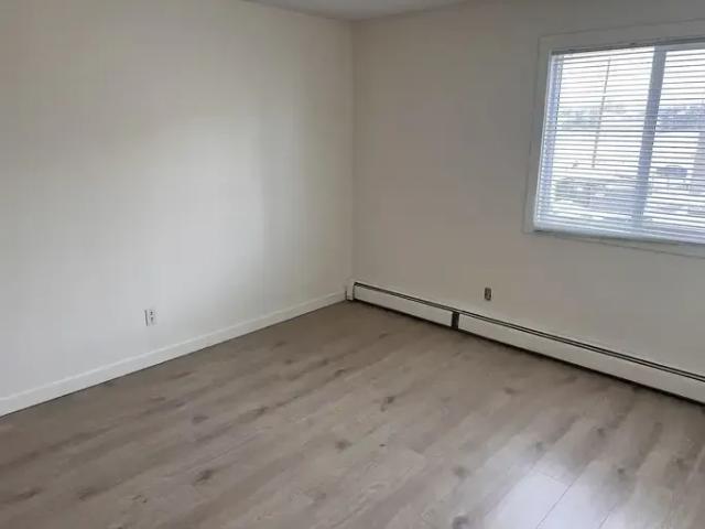 2 Bedroom Apartment Ottawa ON LS102883150