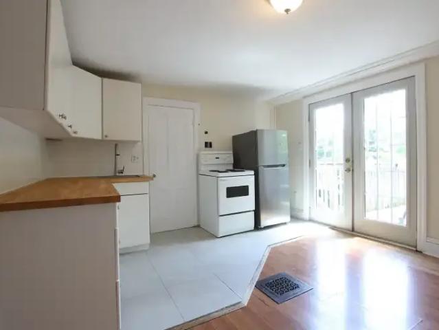 2 Bedroom Apartment Ottawa ON LS102915099