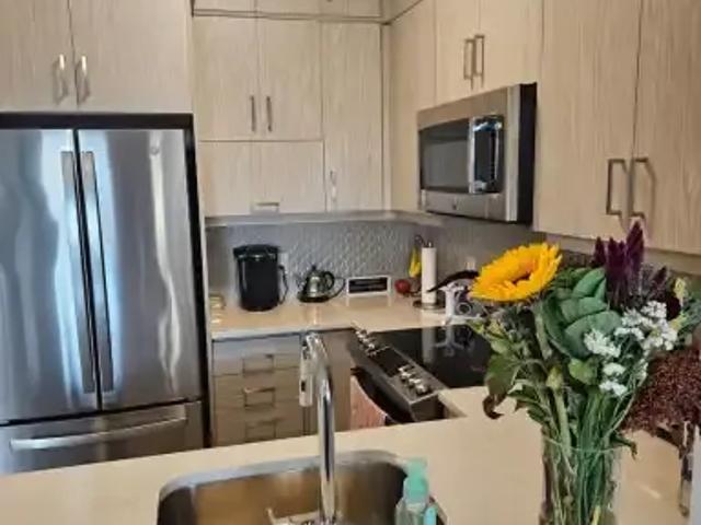 2 Bedroom Apartment Oakville ON LS102578857