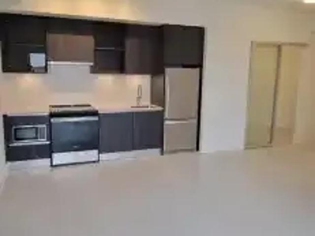 2 Bedroom Apartment Oakville ON 102468464