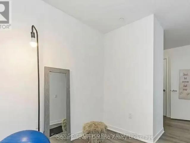 2 Bedroom Apartment Oakville ON 102752729