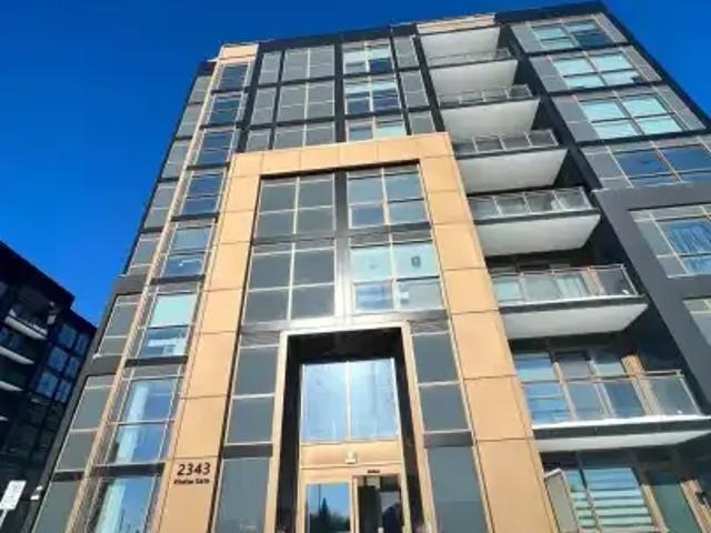 2 Bedroom Apartment Oakville ON 103879675