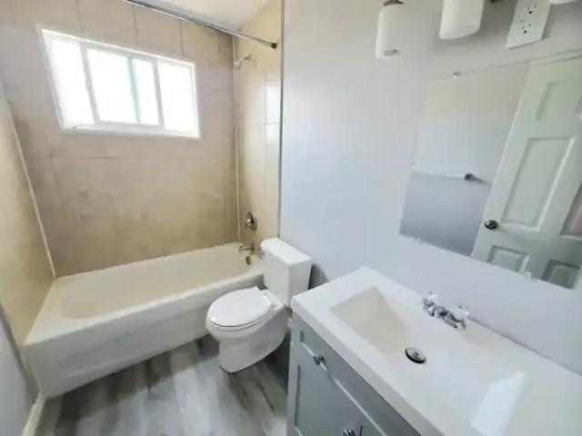 2 Bedroom Apartment Oshawa ON 102952087