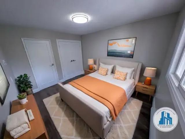 2 Bedroom Apartment Aurora ON LS102715337