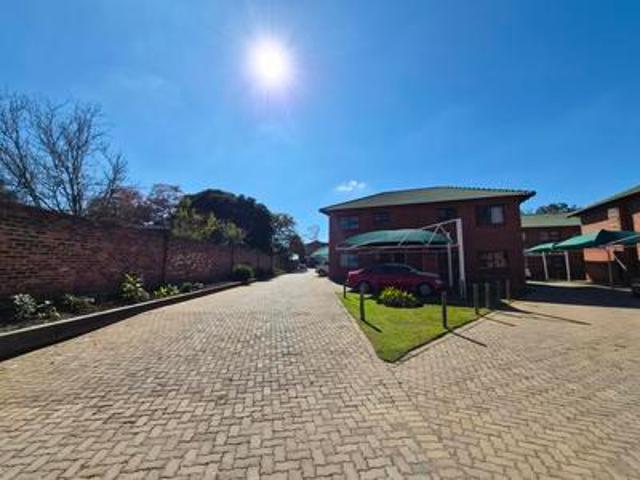 2 bedroom apartment available for re.