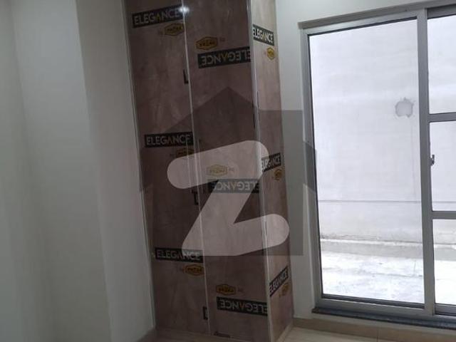 2 bedroom apartment available for rent mall road