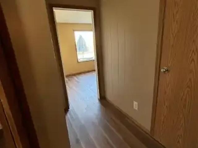 2 Bedroom Apartment Airdrie AB 104179340