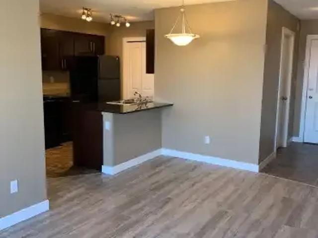2 Bedroom Apartment Airdrie AB 104794658