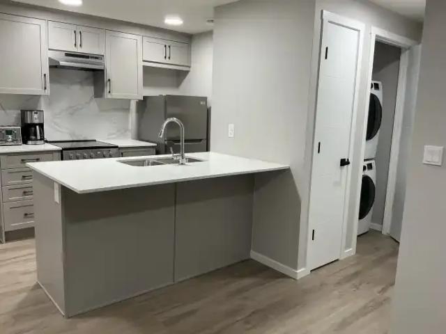 2 Bedroom Apartment Airdrie AB 104863762
