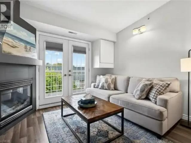 2 Bedroom Apartment Burlington ON 104000156