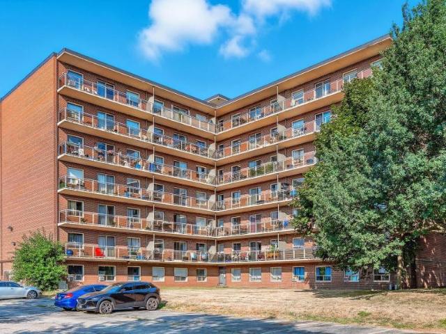 2 Bedroom Apartment Burlington ON LS98313420