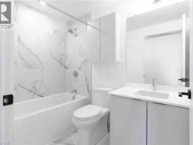 2 Bedroom Apartment Burlington ON LS102243134
