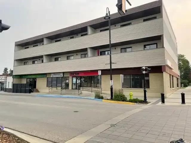 2 Bedroom Apartment Blackfalds AB 102551596