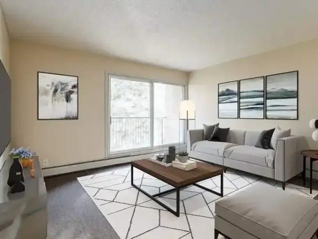 2 Bedroom Apartment Brooks AB LS100757174