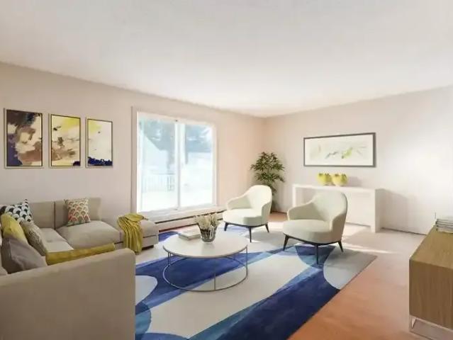 2 Bedroom Apartment Brooks AB LS103010960