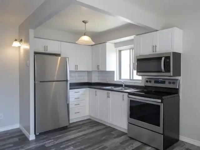2 Bedroom Apartment Brockville ON 101301519