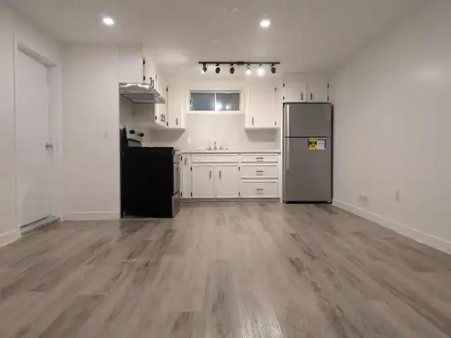 2 Bedroom Apartment Calgary AB 104178943