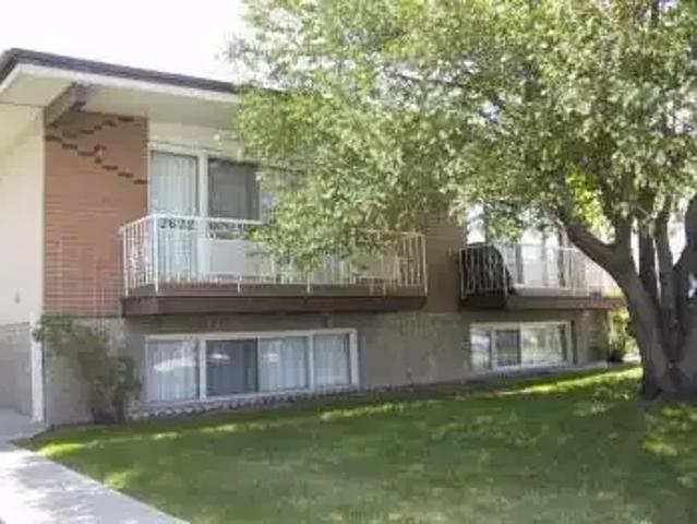 2 Bedroom Apartment Calgary AB 104179549