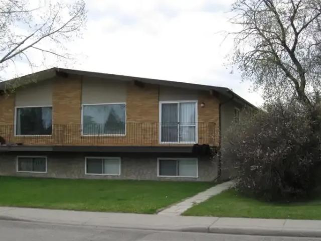 2 Bedroom Apartment Calgary AB 104179598