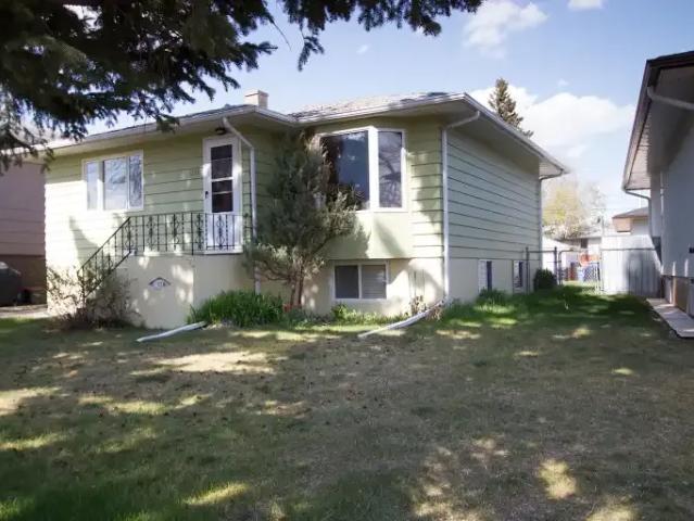 2 Bedroom Apartment Calgary AB 104179744