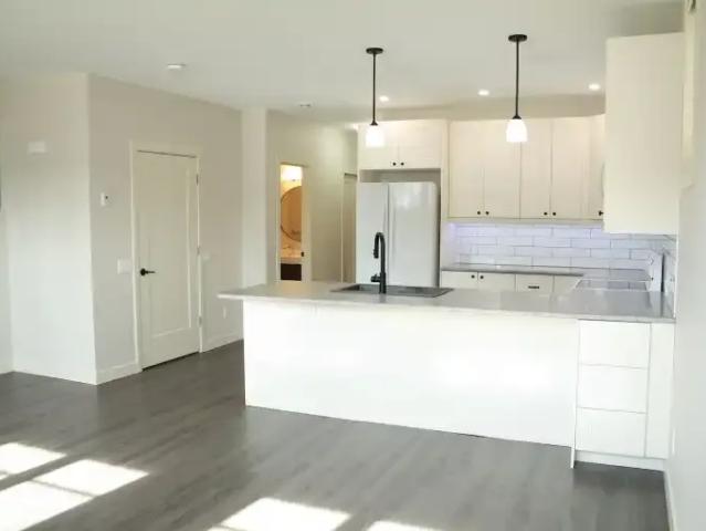 2 Bedroom Apartment Calgary AB 104180232