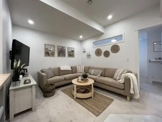 2 Bedroom Apartment Calgary AB 104180910