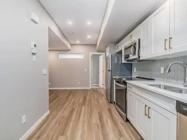 2 Bedroom Apartment Calgary AB 104181139