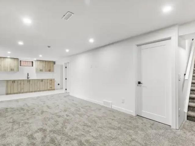 2 Bedroom Apartment Calgary AB 104181145