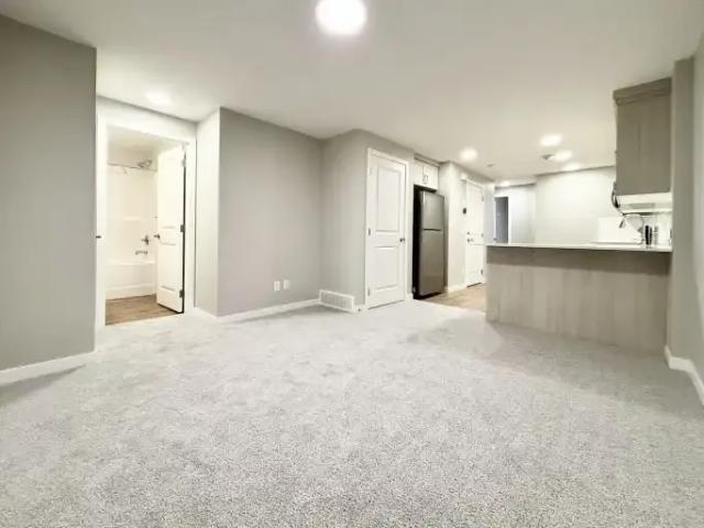 2 Bedroom Apartment Calgary AB 104181294