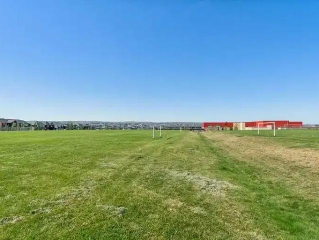 2 Bedroom Apartment Calgary AB 104181571