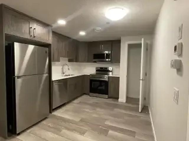 2 Bedroom Apartment Calgary AB 104181898