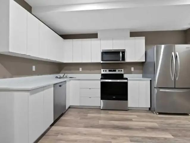 2 Bedroom Apartment Calgary AB 104182046