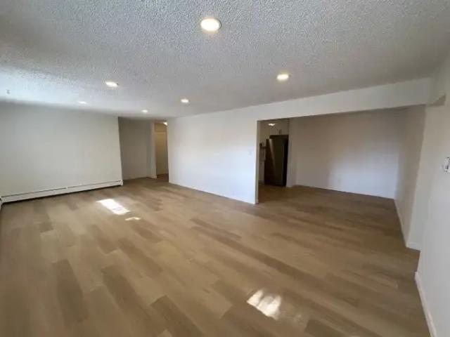 2 Bedroom Apartment Calgary AB 104182945